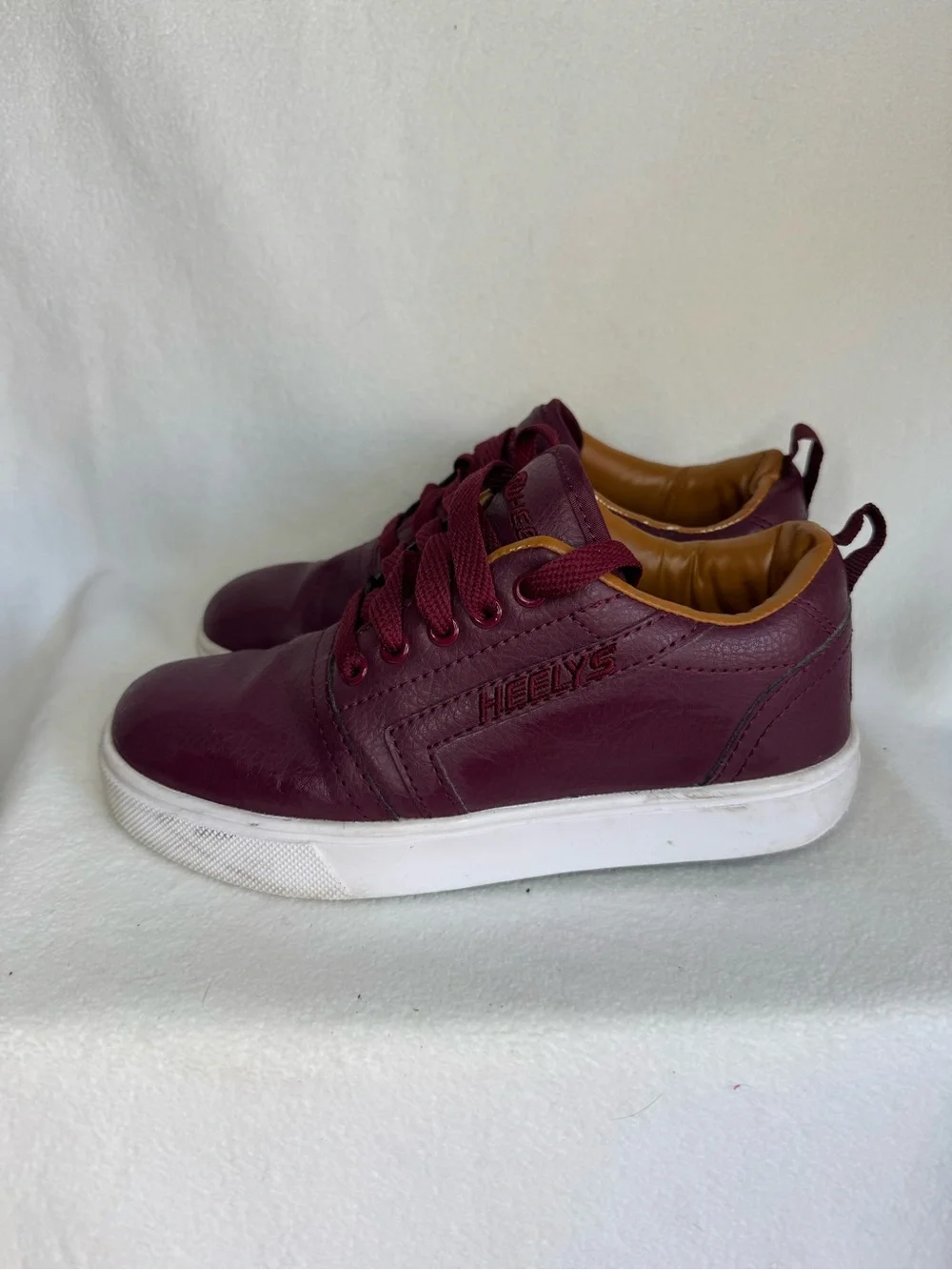 Heelys Burgundy Roller Skate Shoes Youth Size 3